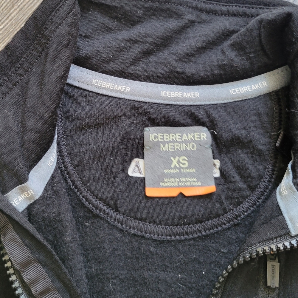 Icebreaker Jacket - image 2